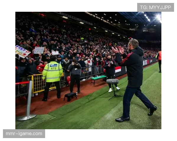 贝肯鲍尔状态回暖持续引领现代足球战术革新