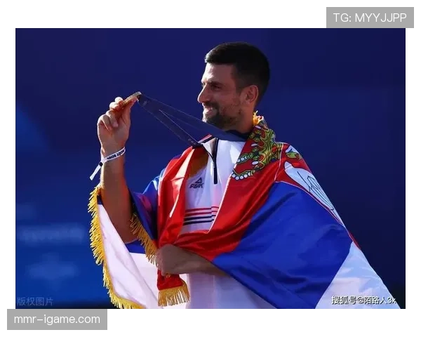 德约科维奇早餐吃金箔配蛋白粉，训练完顺手给私人海岛续了十年租