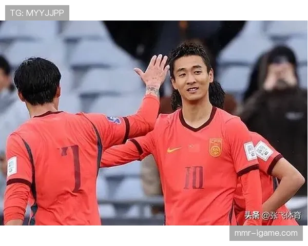 韦世豪私下喝的水都带金箔？